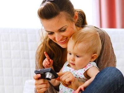 Φωτογραφίστε χαμογελαστά παιδικά προσωπάκια